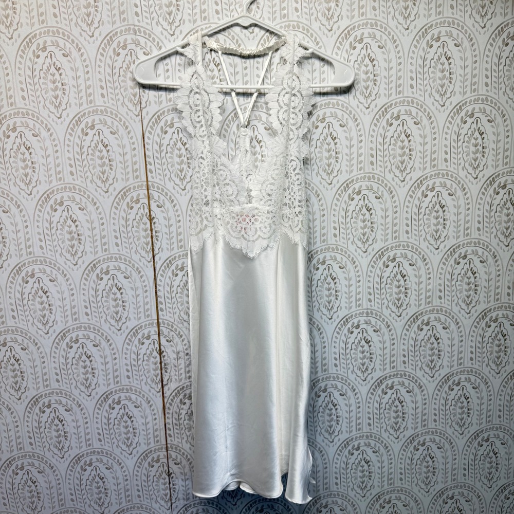 Victoria's Secret Slip Dress Women M White Lace Satin Strappy Bridal Nightgown - Picture 1 of 9